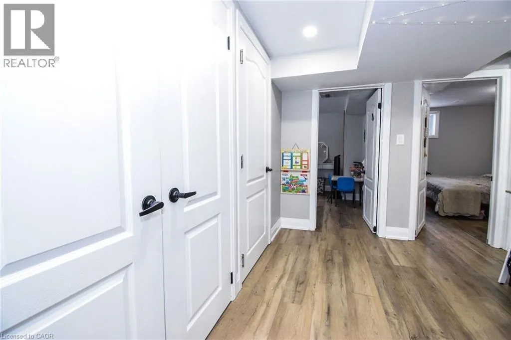 176 EAST 43RD Street