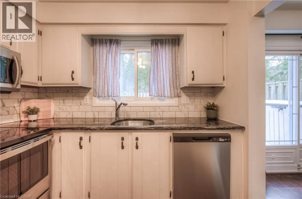 206 GREEN VALLEY Drive Unit# 7, #7