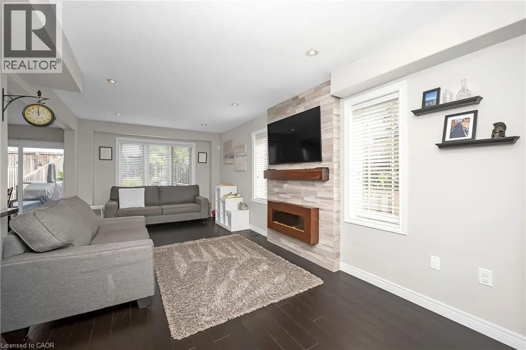 69 ESCARPMENT Drive