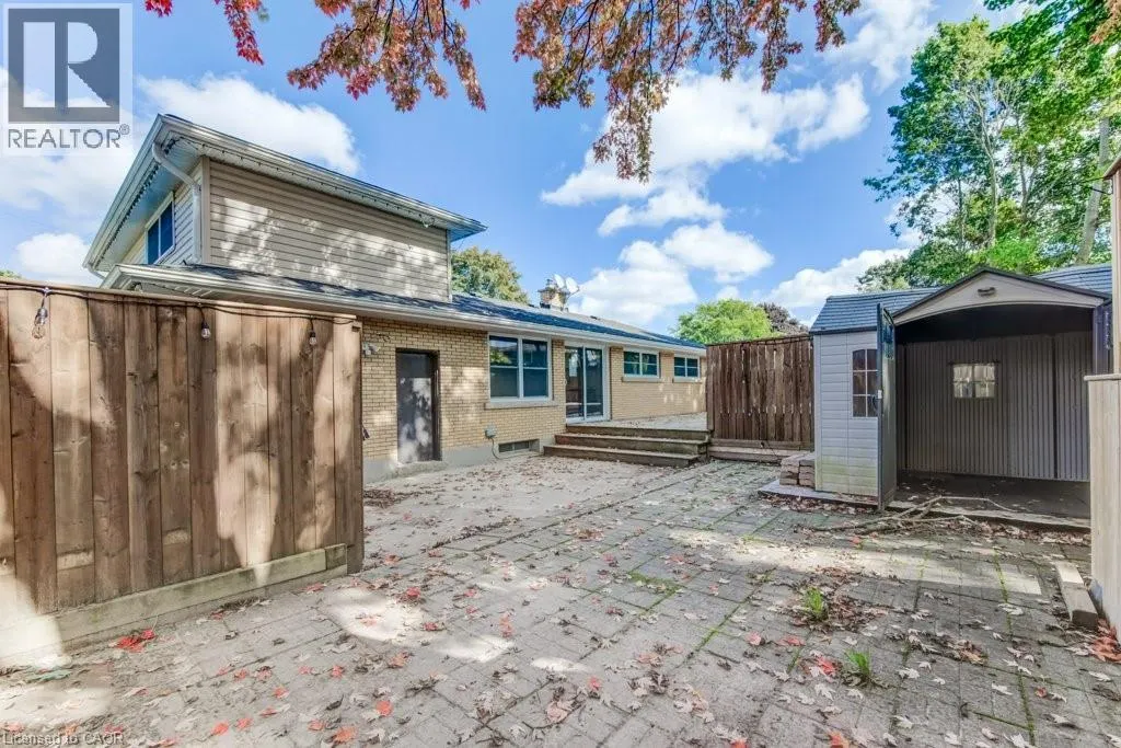 35 VISTA Crescent