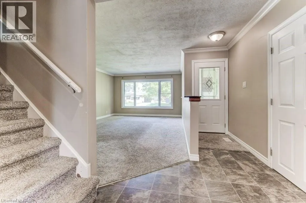 35 VISTA Crescent