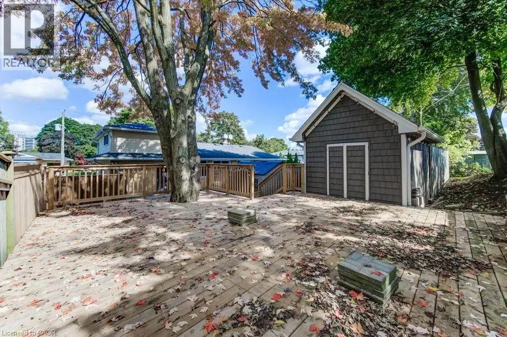 35 VISTA Crescent