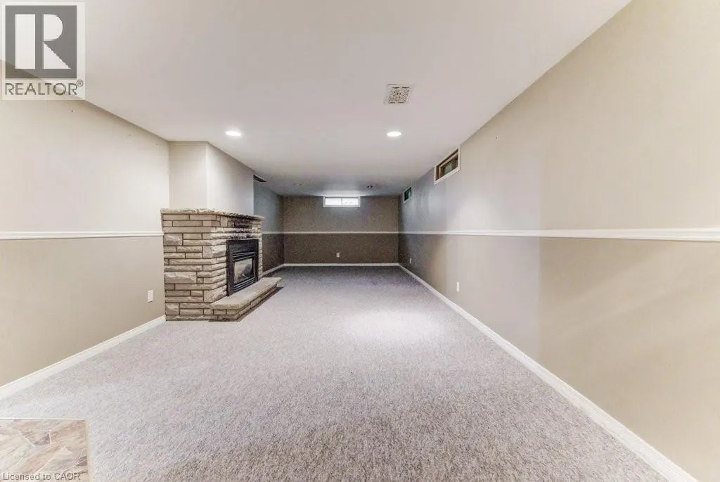35 VISTA Crescent