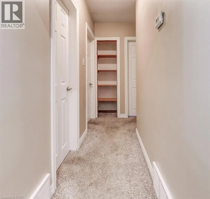 35 VISTA Crescent