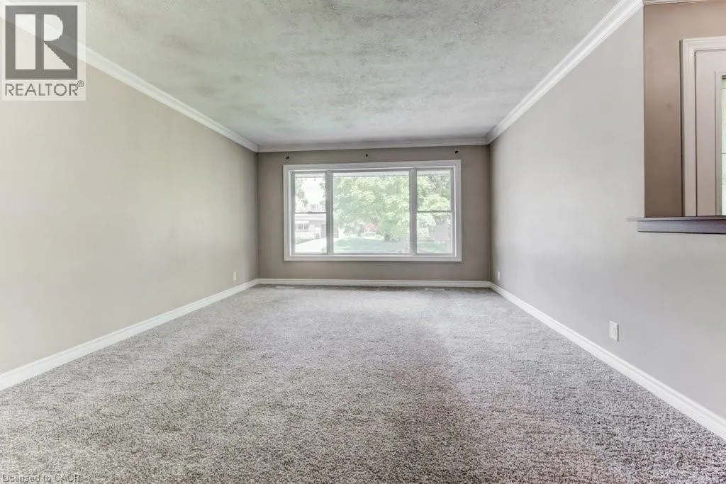 35 VISTA Crescent