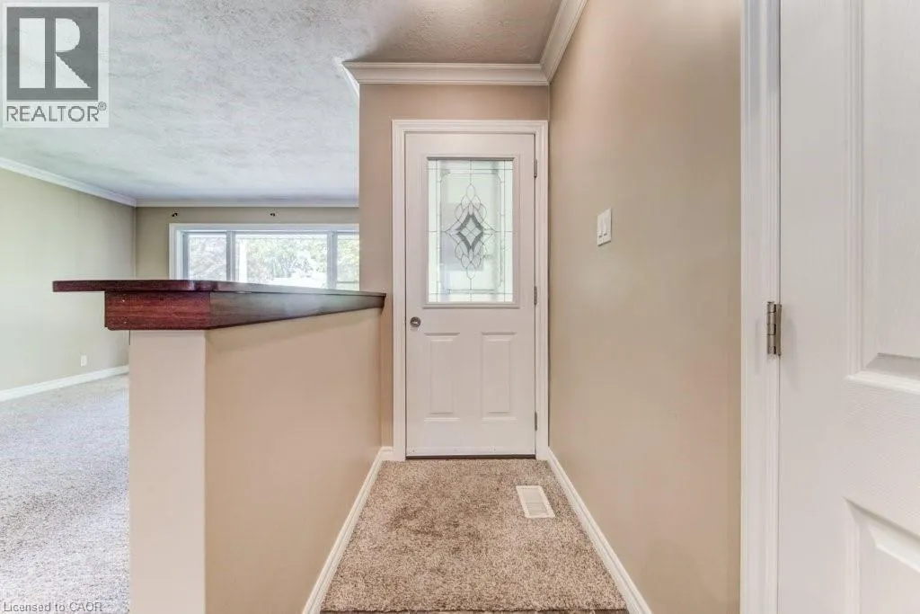 35 VISTA Crescent