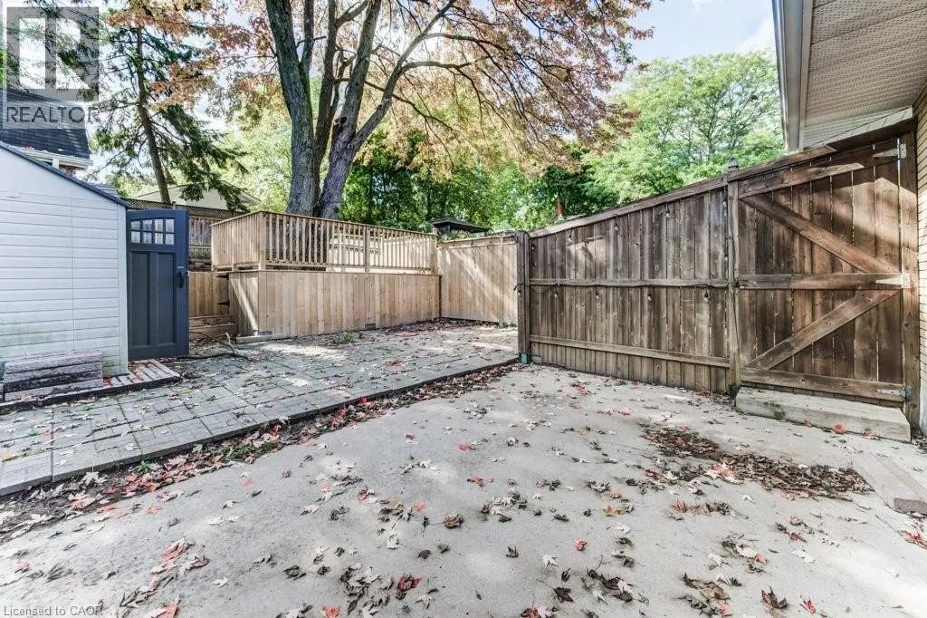 35 VISTA Crescent