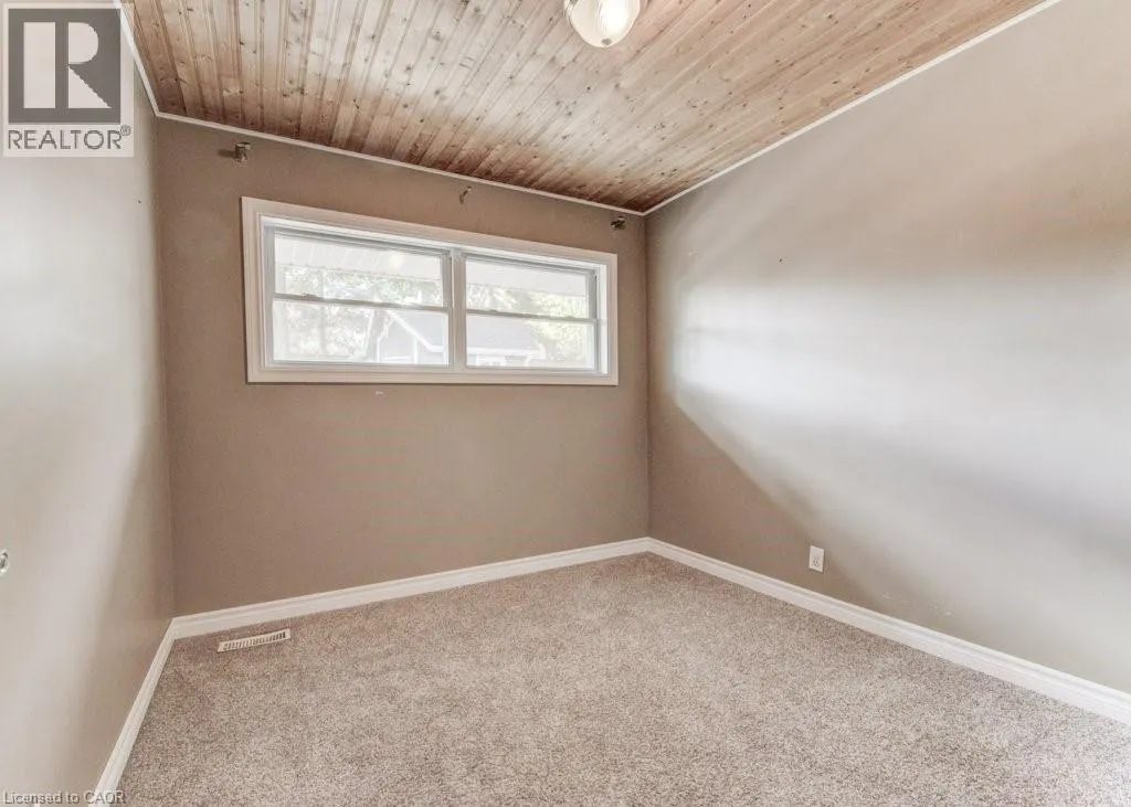 35 VISTA Crescent