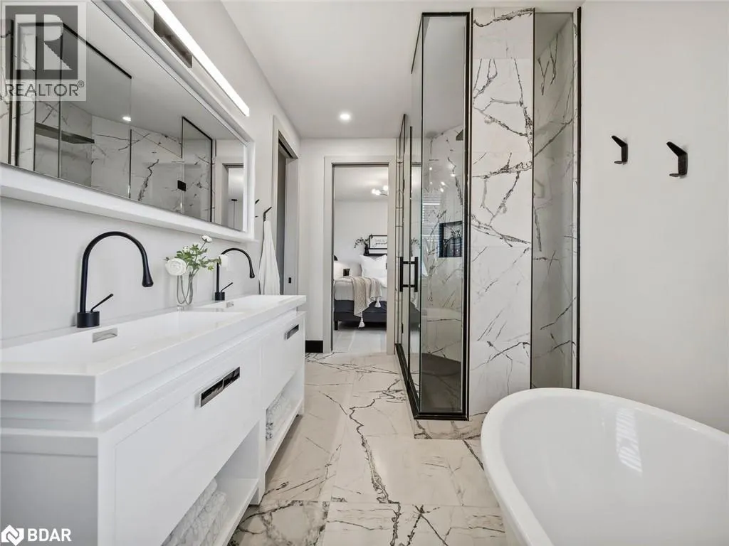 7 MEADOWLARK Way