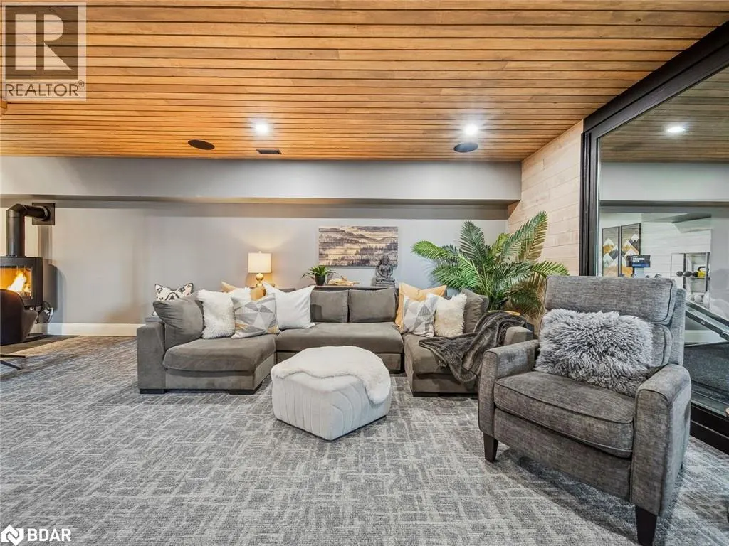 7 MEADOWLARK Way