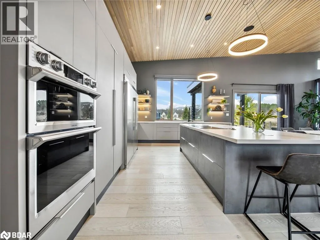 7 MEADOWLARK Way