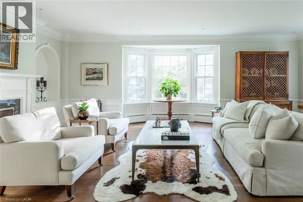 5 MAYFAIR Place