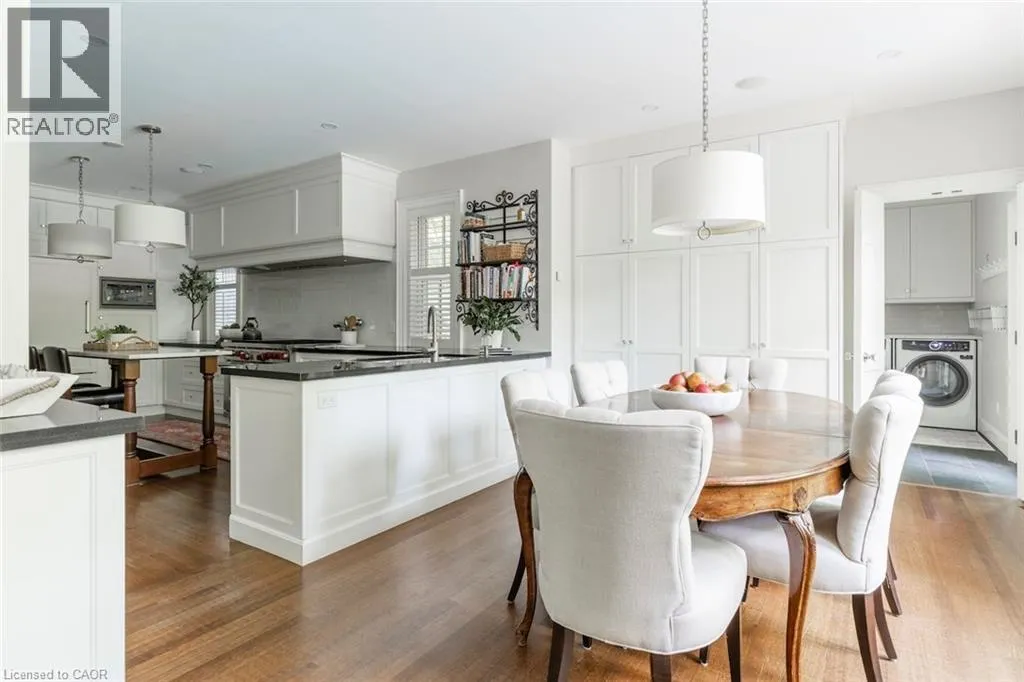 5 MAYFAIR Place