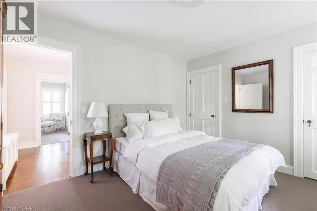 5 MAYFAIR Place