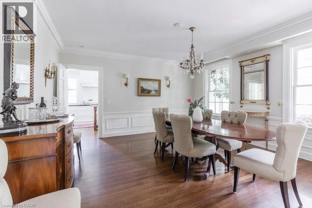 5 MAYFAIR Place