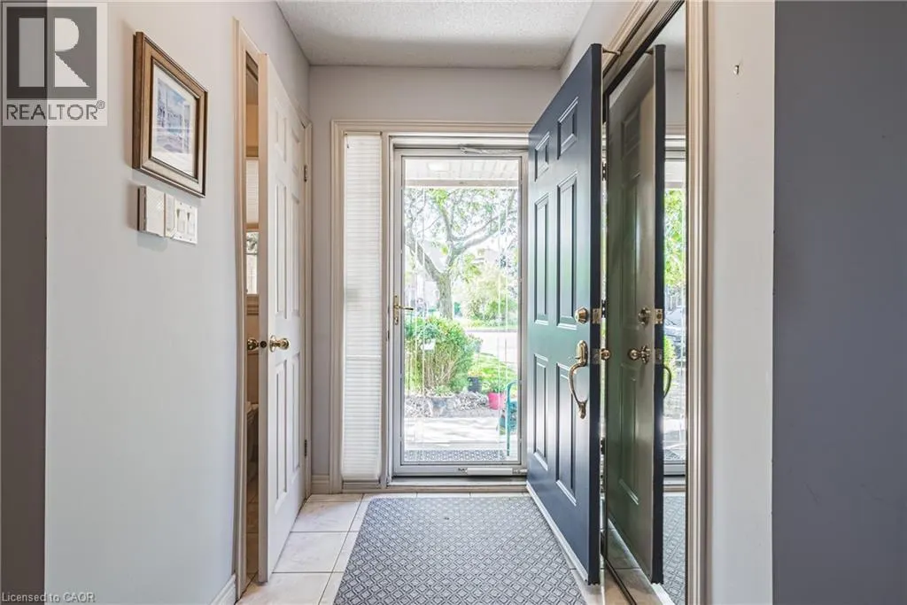 85 EDGEWATER Drive Unit# 6, #6