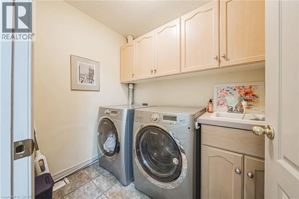 85 EDGEWATER Drive Unit# 6, #6