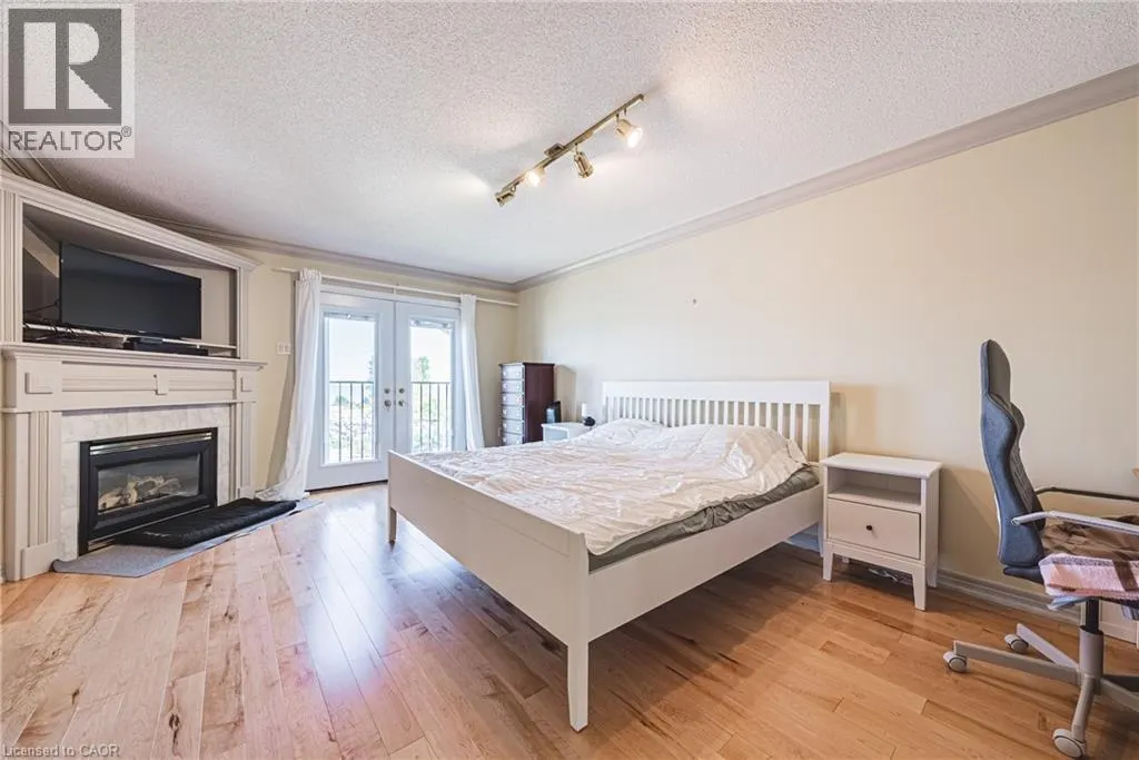 85 EDGEWATER Drive Unit# 6, #6