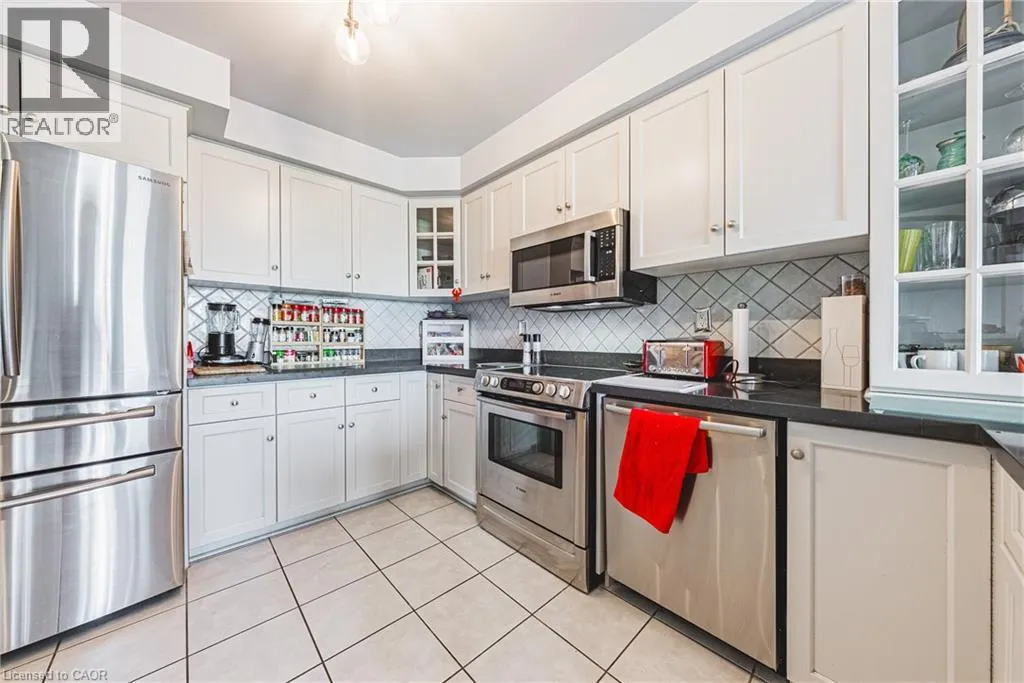 85 EDGEWATER Drive Unit# 6, #6