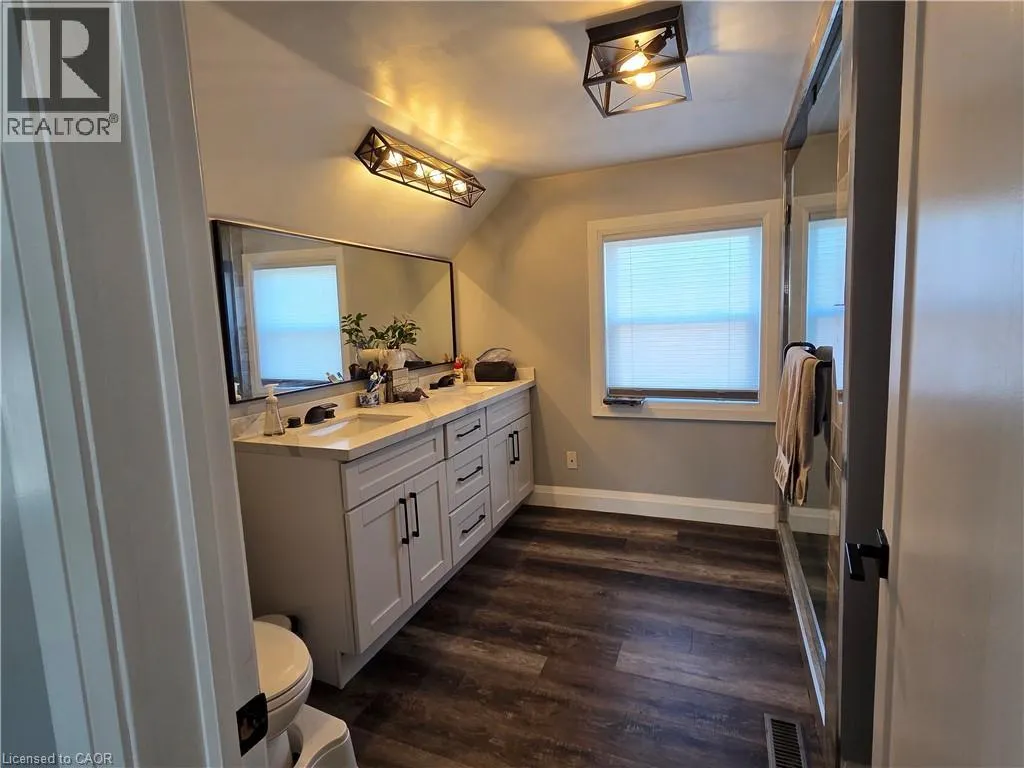 16 CEDAR Avenue Unit# 1, #1