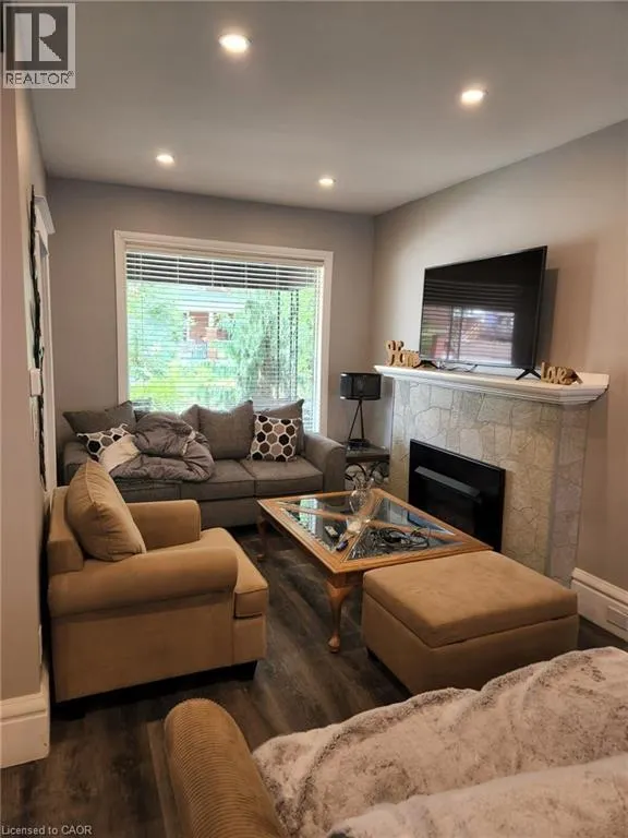 16 CEDAR Avenue Unit# 1, #1