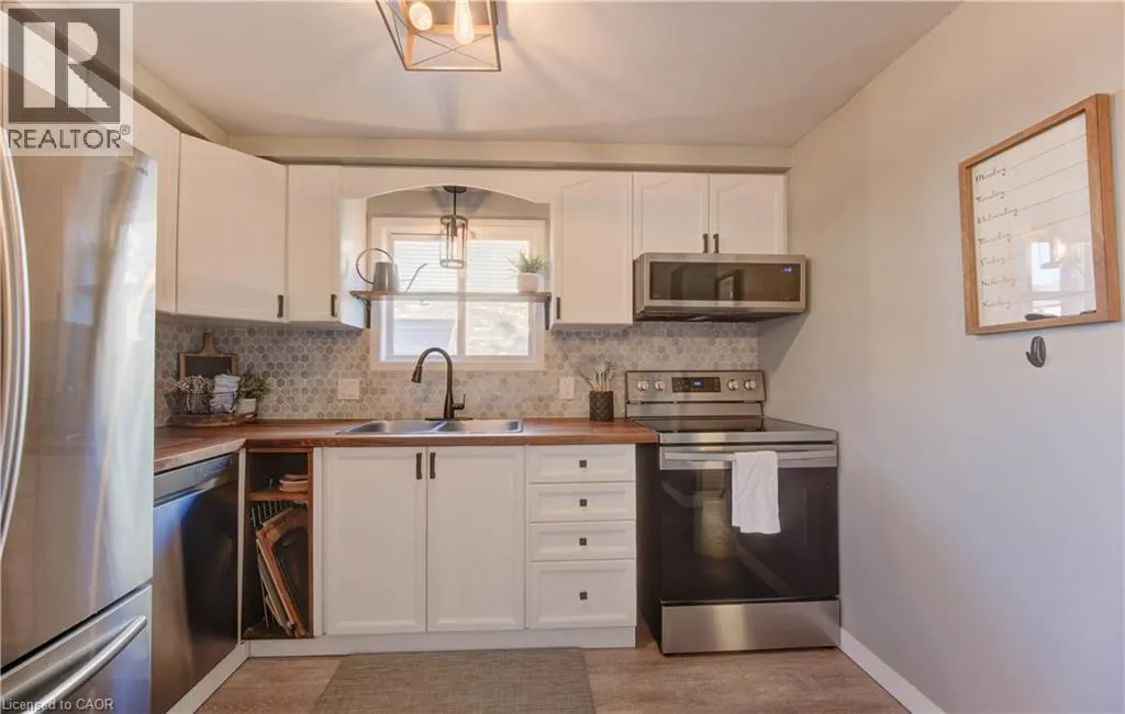 563 MORTIMER Drive