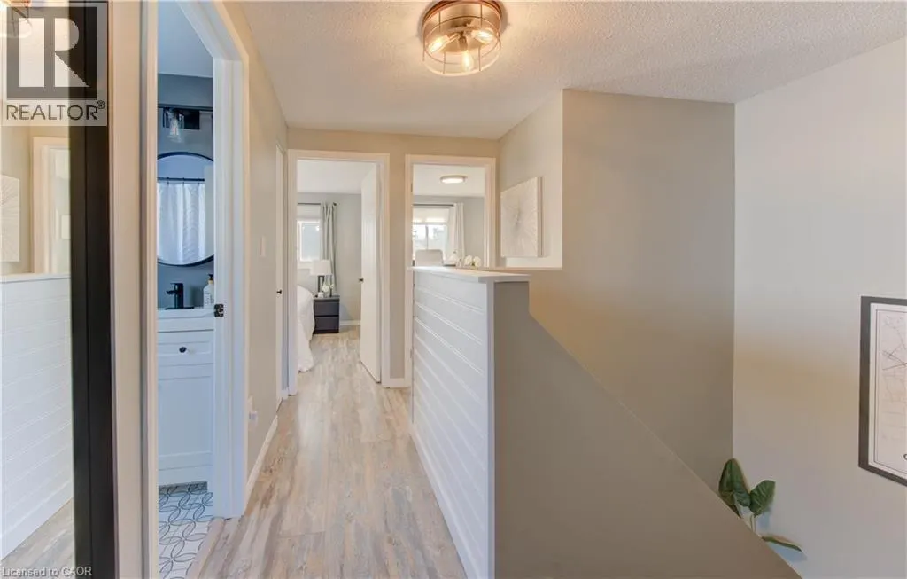 563 MORTIMER Drive