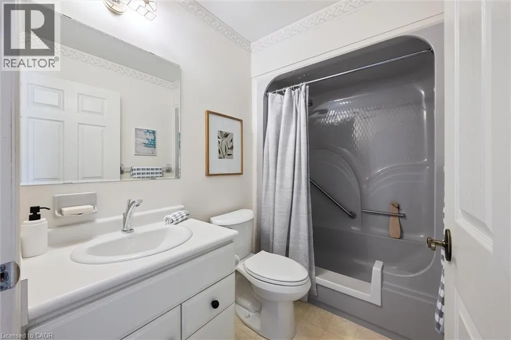 3 GARDENVIEW Court