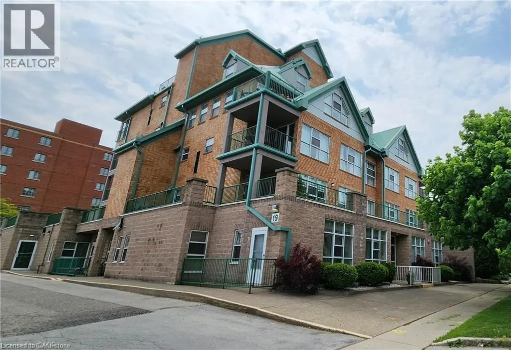 19 LAKE Avenue S Unit# 204, #204