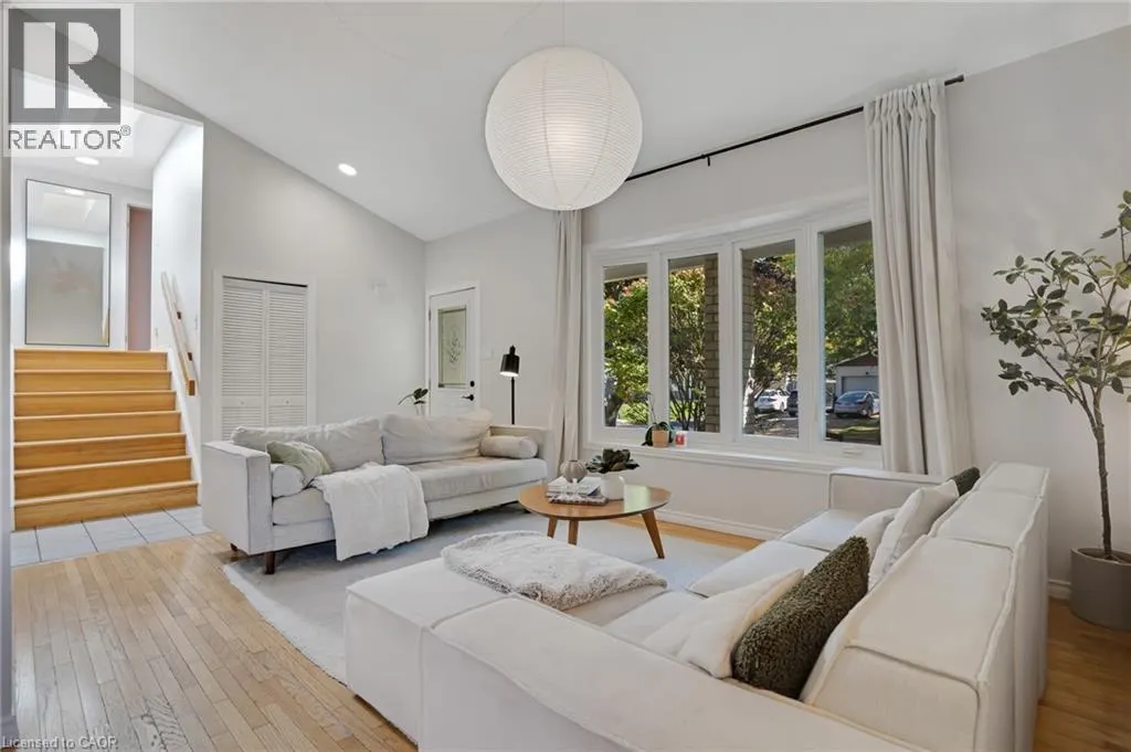 276 CAMILLE Crescent