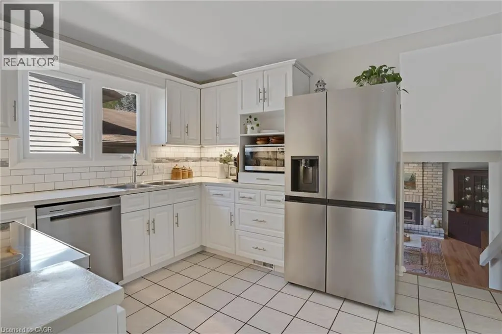 276 CAMILLE Crescent