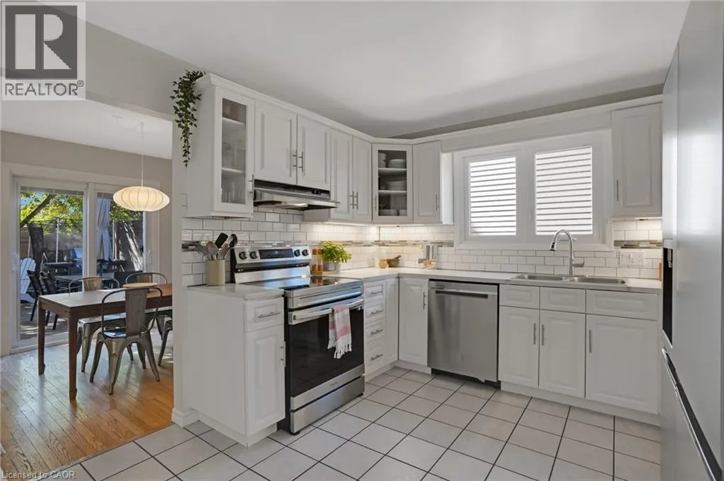 276 CAMILLE Crescent