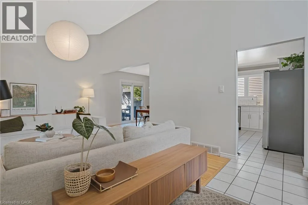 276 CAMILLE Crescent