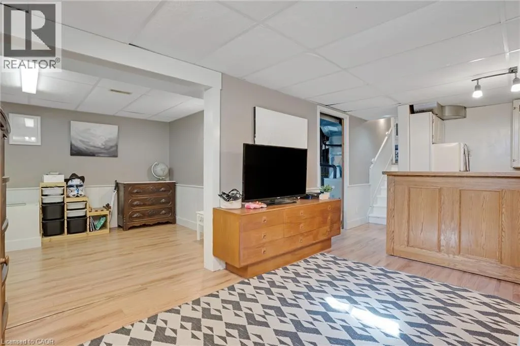 276 CAMILLE Crescent