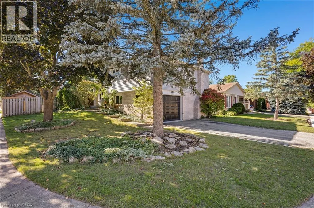 276 CAMILLE Crescent