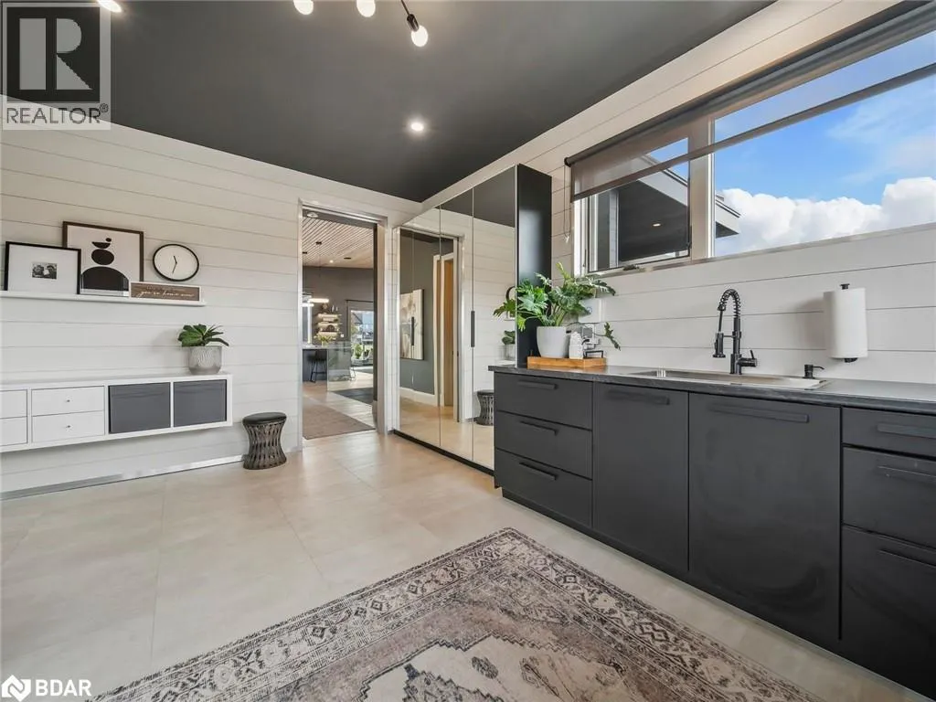 7 MEADOWLARK Way