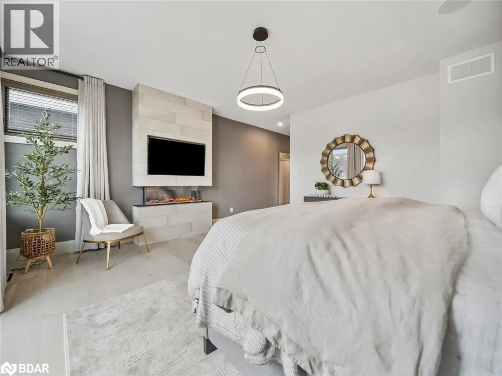 7 MEADOWLARK Way