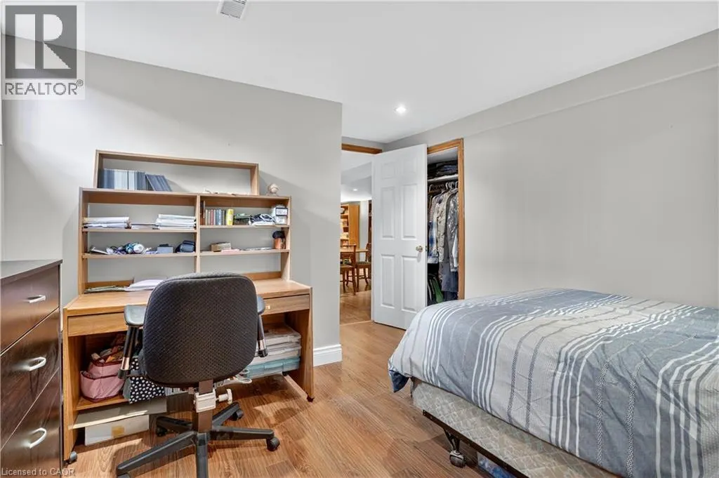 14 CARNABY Crescent