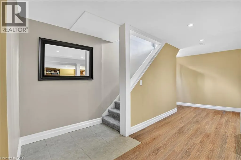 14 CARNABY Crescent