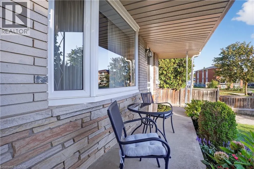 14 CARNABY Crescent