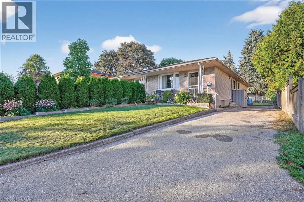 14 CARNABY Crescent