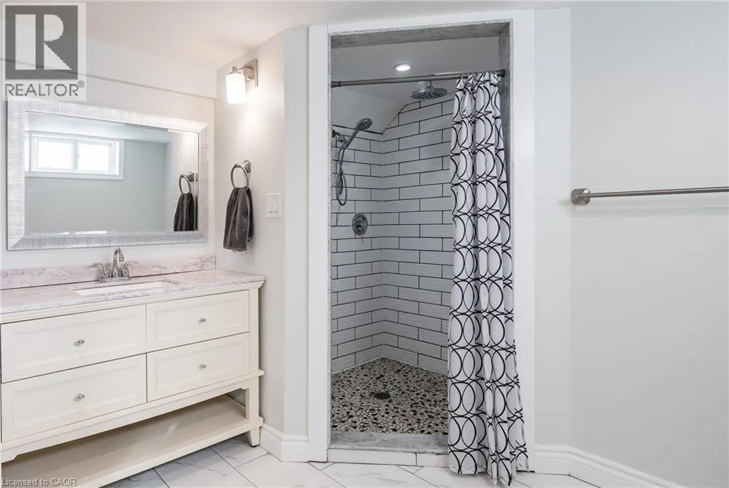 20 GLENDALE Road Unit# (LOWER), #(LOWER)