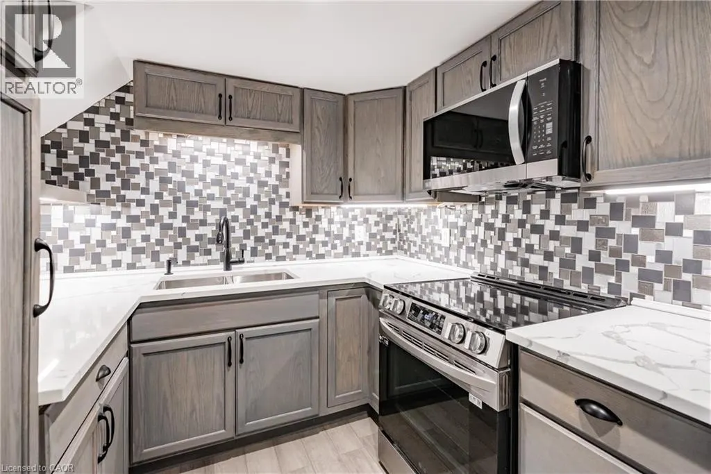 20 GLENDALE Road Unit# (LOWER), #(LOWER)