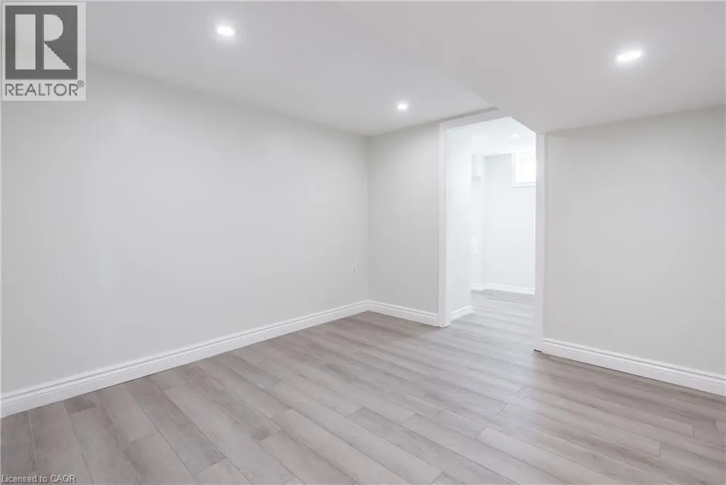 20 GLENDALE Road Unit# (LOWER), #(LOWER)
