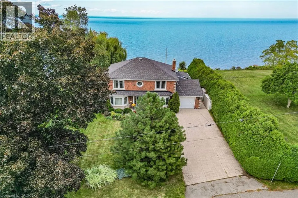 10 TUPPER Boulevard