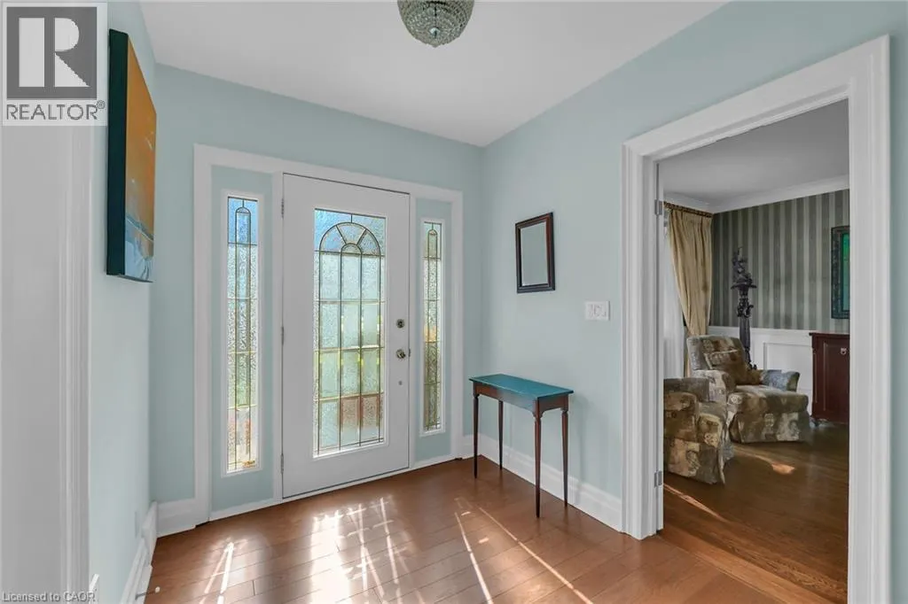 10 TUPPER Boulevard