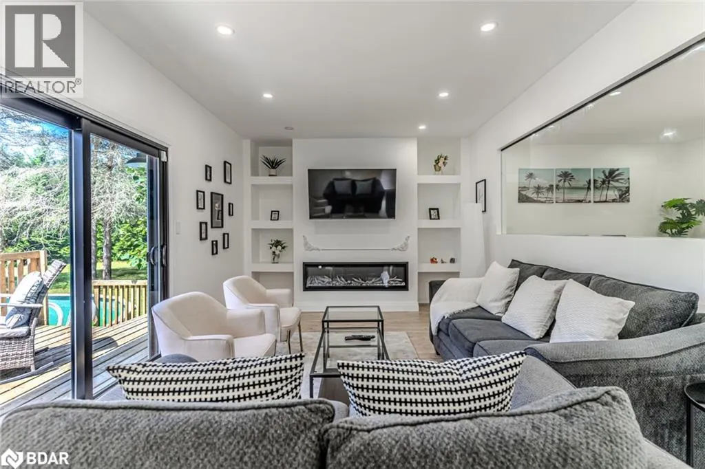 20 HILLVIEW Crescent