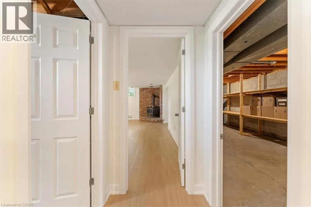 847 CARLUKE Road W