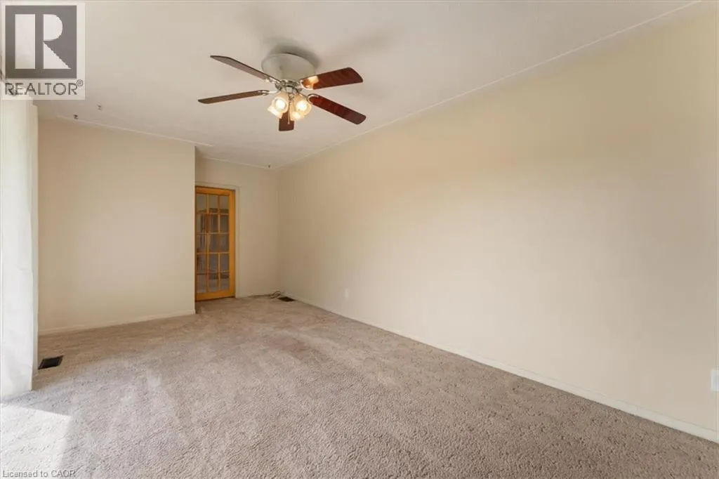 847 CARLUKE Road W
