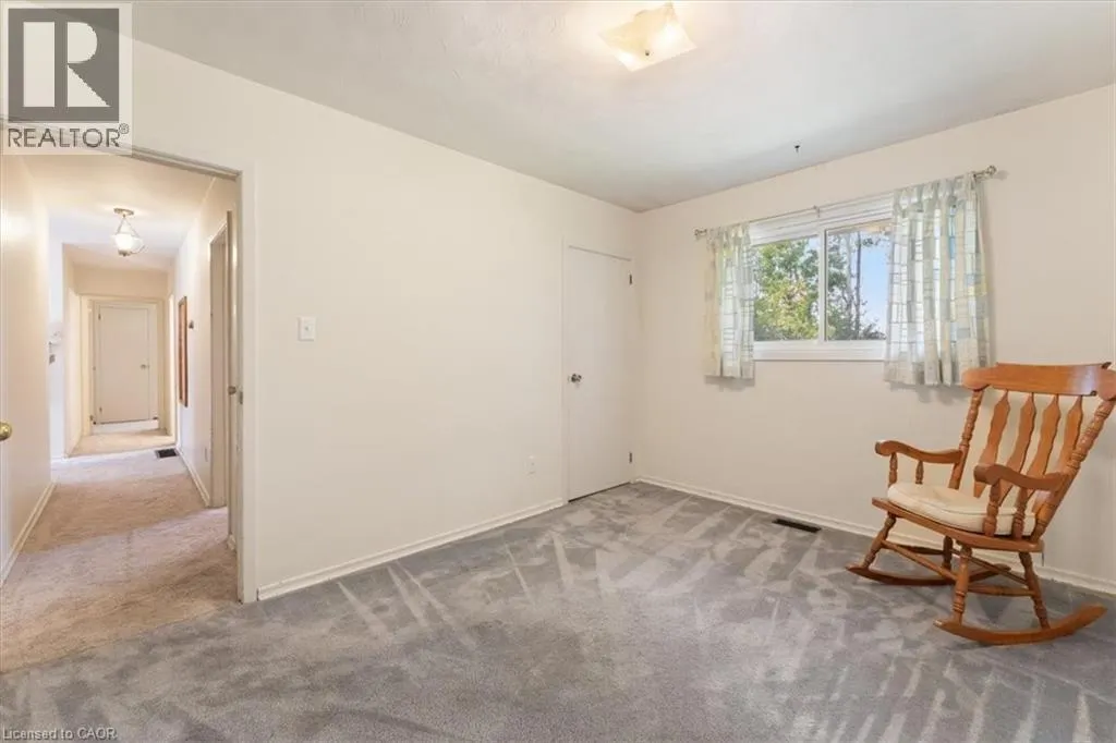 847 CARLUKE Road W